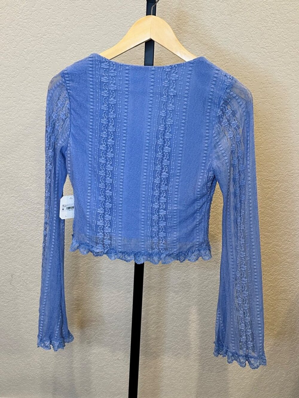 Altar'd State NWT Crocheted Lace Women’s XS Crop Periwinkle Blue Boho - Picture 3 of 9